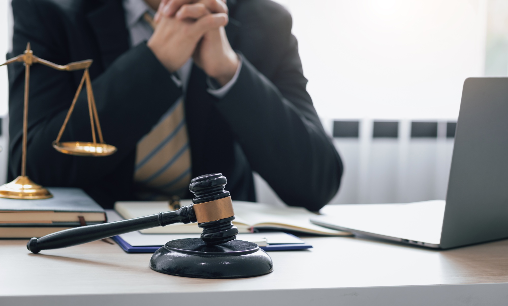 avantages avocat en ligne